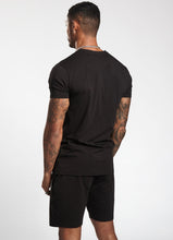 Load image into Gallery viewer, Gym King Printed Stripe T-Shirt - Black
